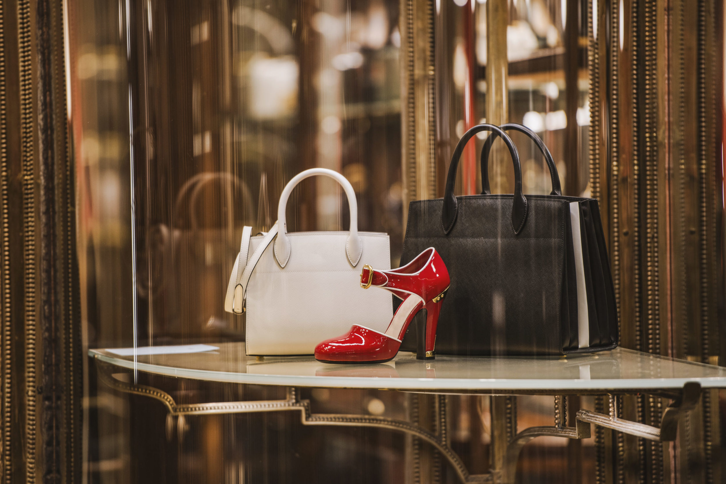 Luxury,Store,Appearance Luxury,Store,Appearance